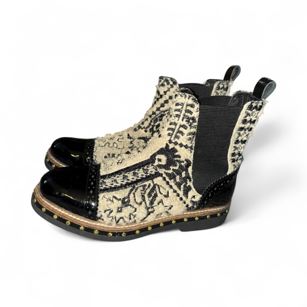 FREE PEOPLE CHELSEA SHERPA STUDDED ATLAS BOOT SIZE EU 37/7